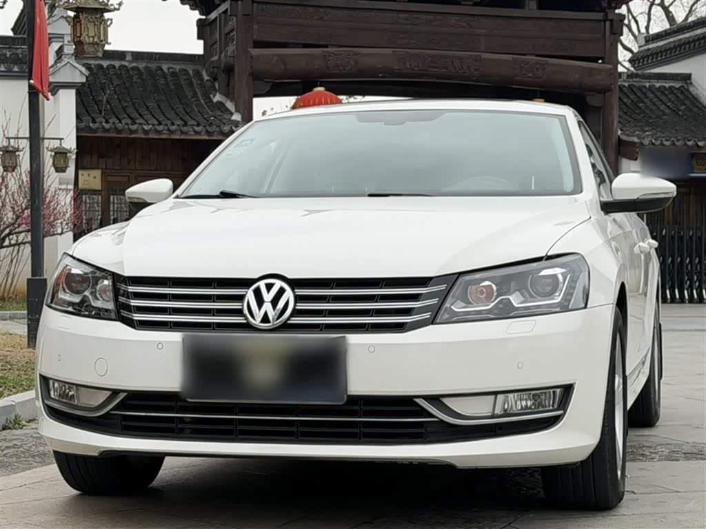 2014 Volkswagen Passat White, 75,800 km, China export – photo 2