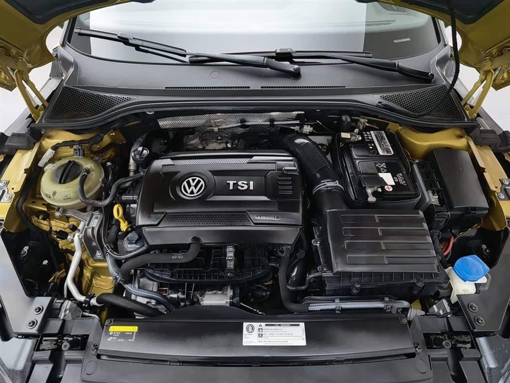 2018 Volkswagen FAW-Volkswagen CC Yellow, 87,400 km, China export – photo 6