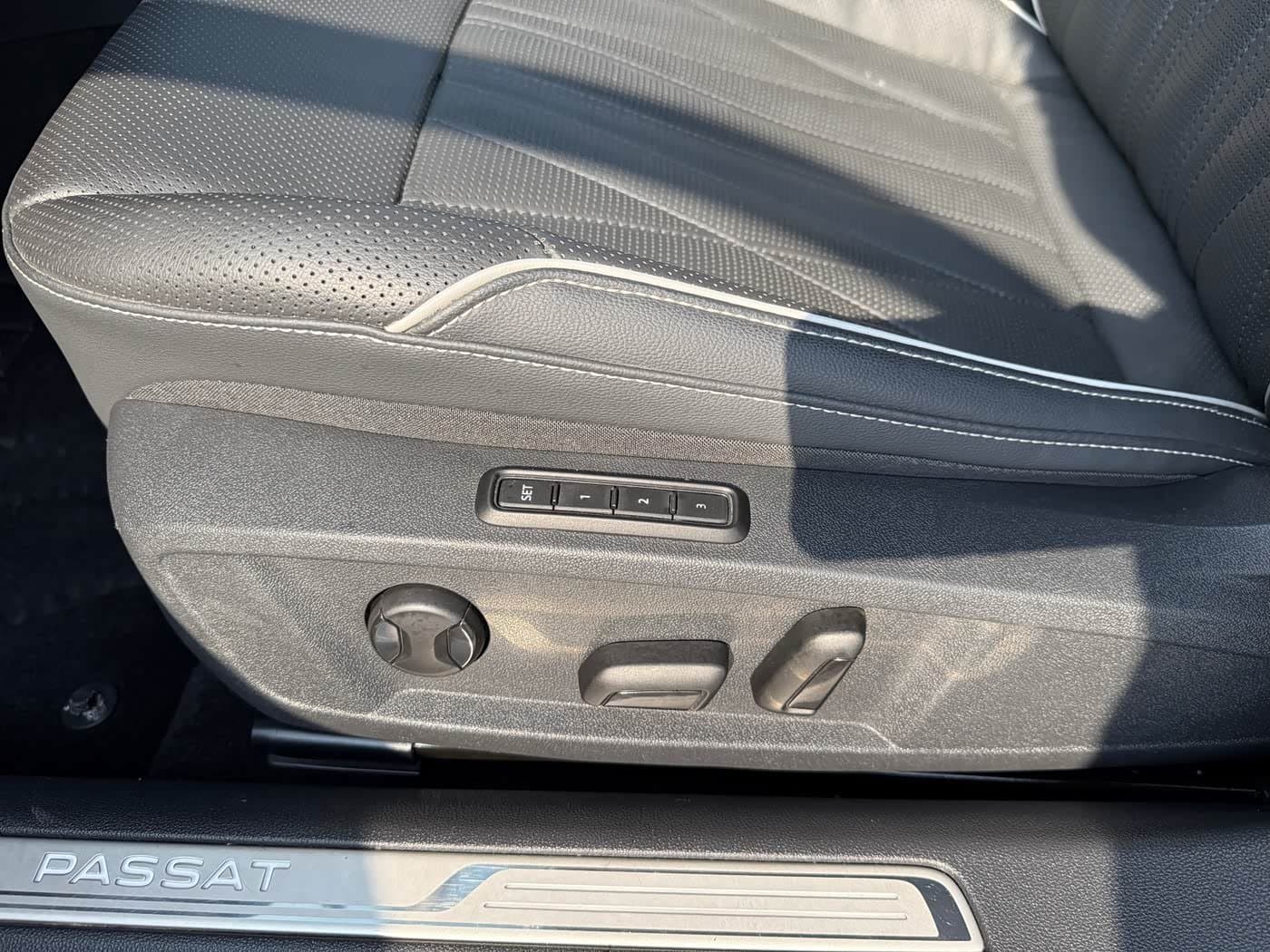 2021 Volkswagen Passat Black, 90,000 km, China export – photo 7