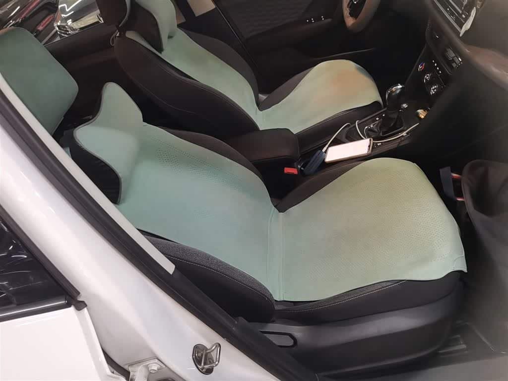 2019 Volkswagen Tharu White, 62,600 km, China export – photo 4