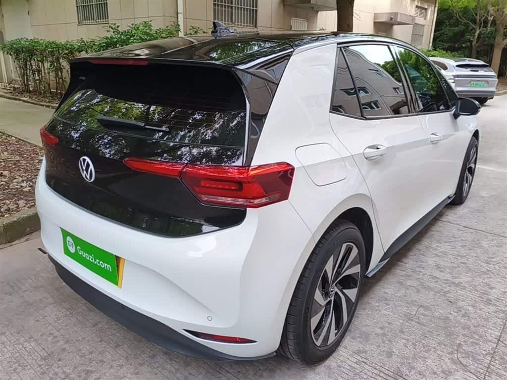 2024 Volkswagen ID.3 White, 8,700 km, China export – photo 7