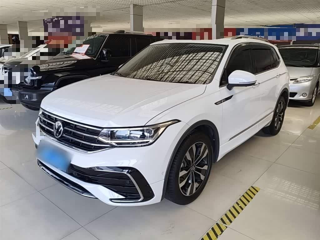 2021 Volkswagen Tiguan L White, 29,700 km, China export – photo 2