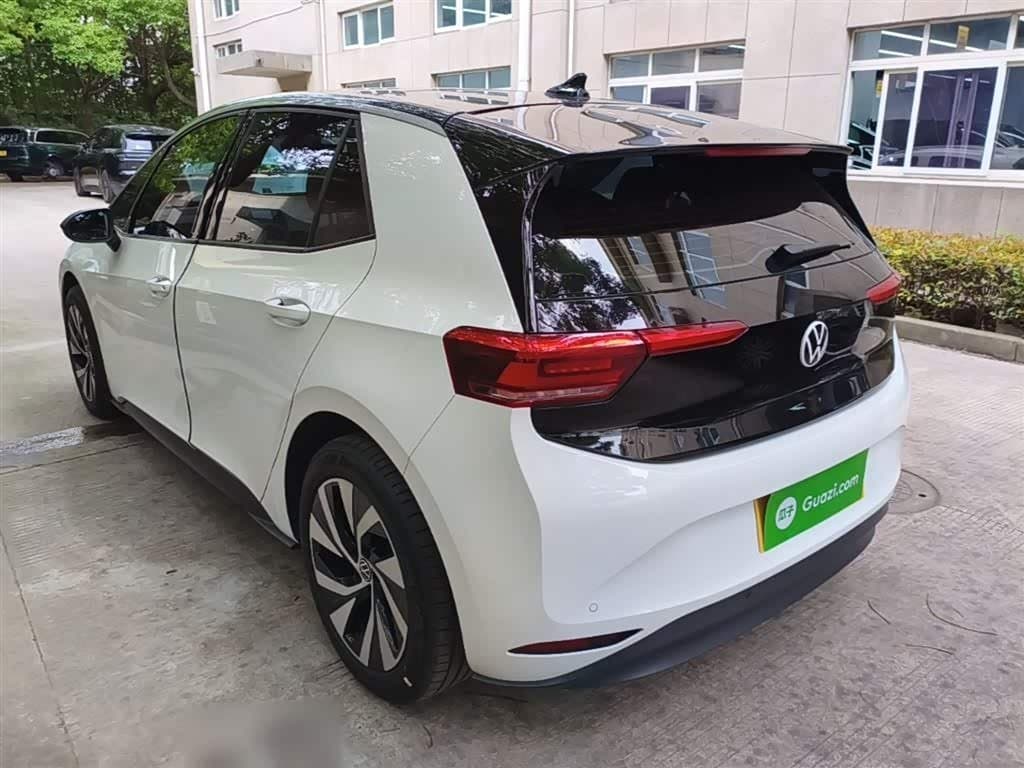 2024 Volkswagen ID.3 White, 8,700 km, China export – photo 5