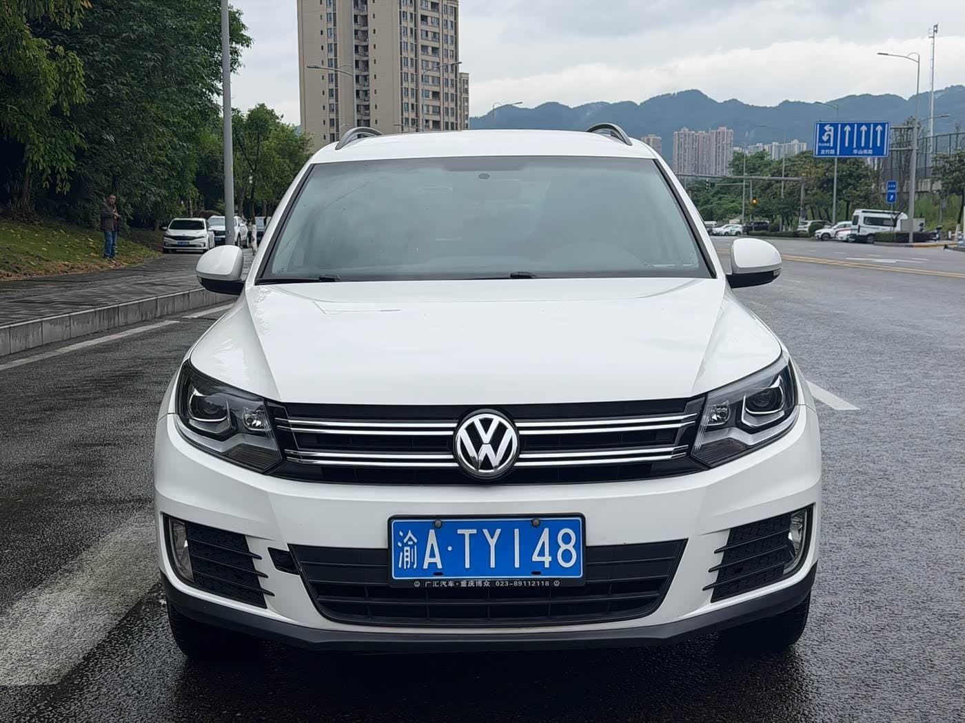 2016 Volkswagen Tiguan White, 110,000 km, China export – photo 2