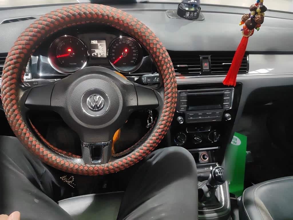 2014 Volkswagen Bora Yellow, 93,100 km, China export – photo 6