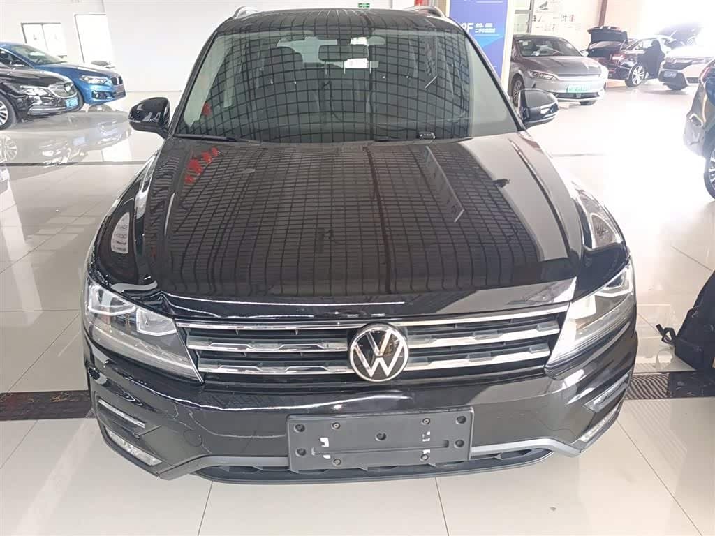 2020 Volkswagen Tiguan L Black, 60,100 km, China export – photo 3