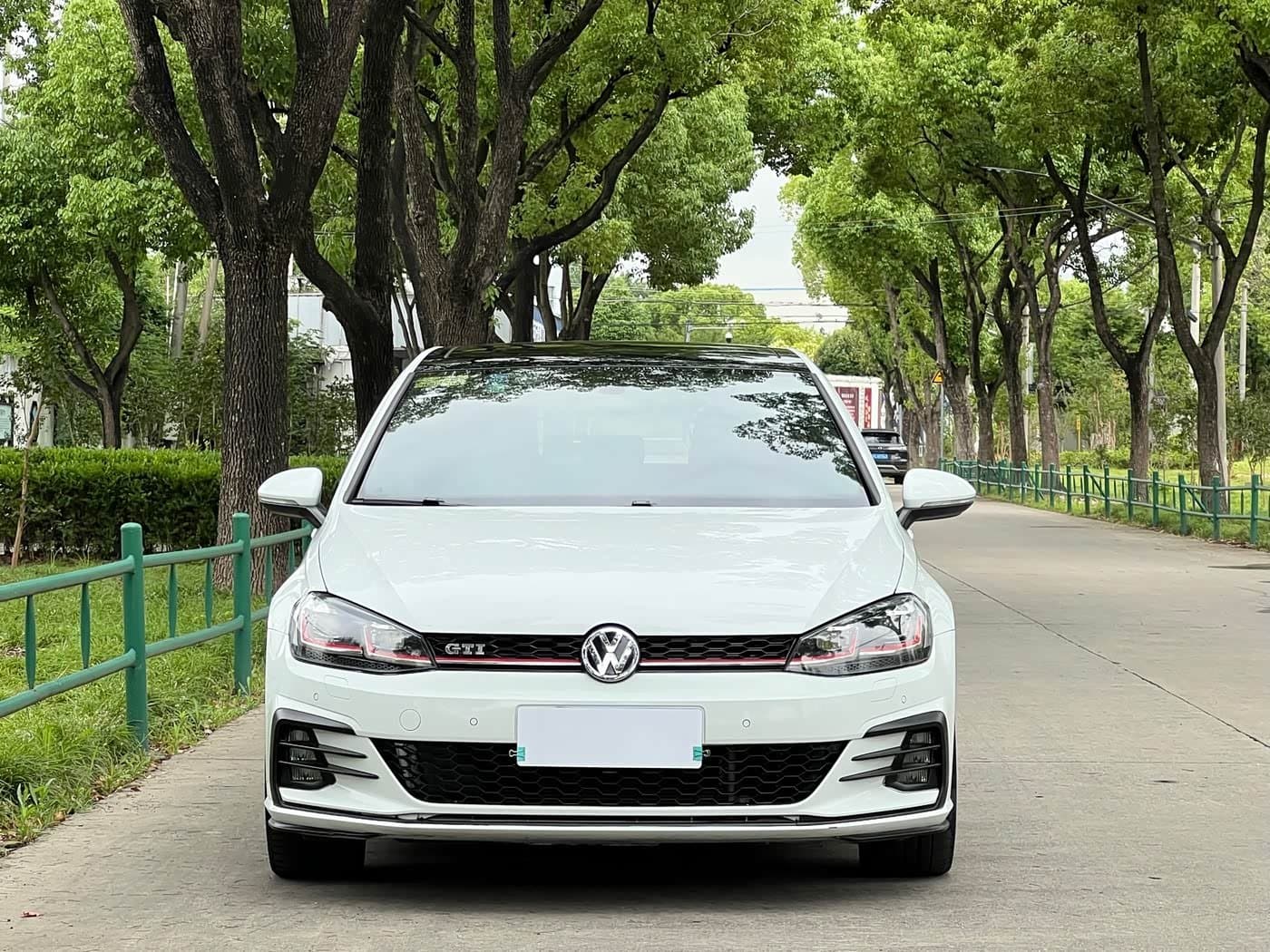 2017 Volkswagen Golf GTI White, 84,000 km, China export – photo 2