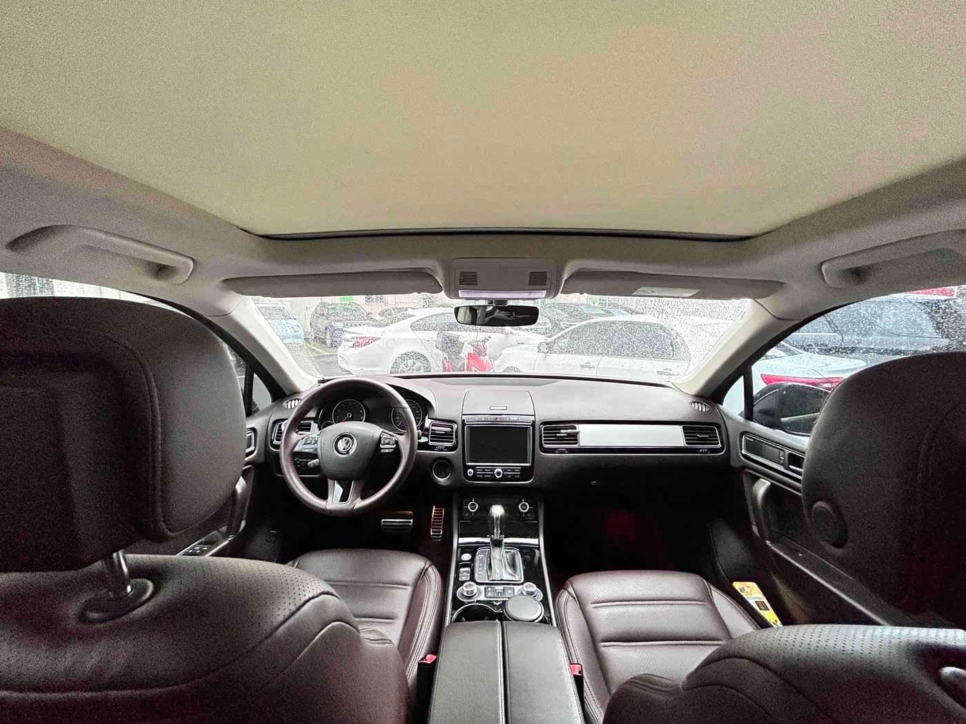 2017 Volkswagen Touareg Black, 84,000 km, China export – photo 6