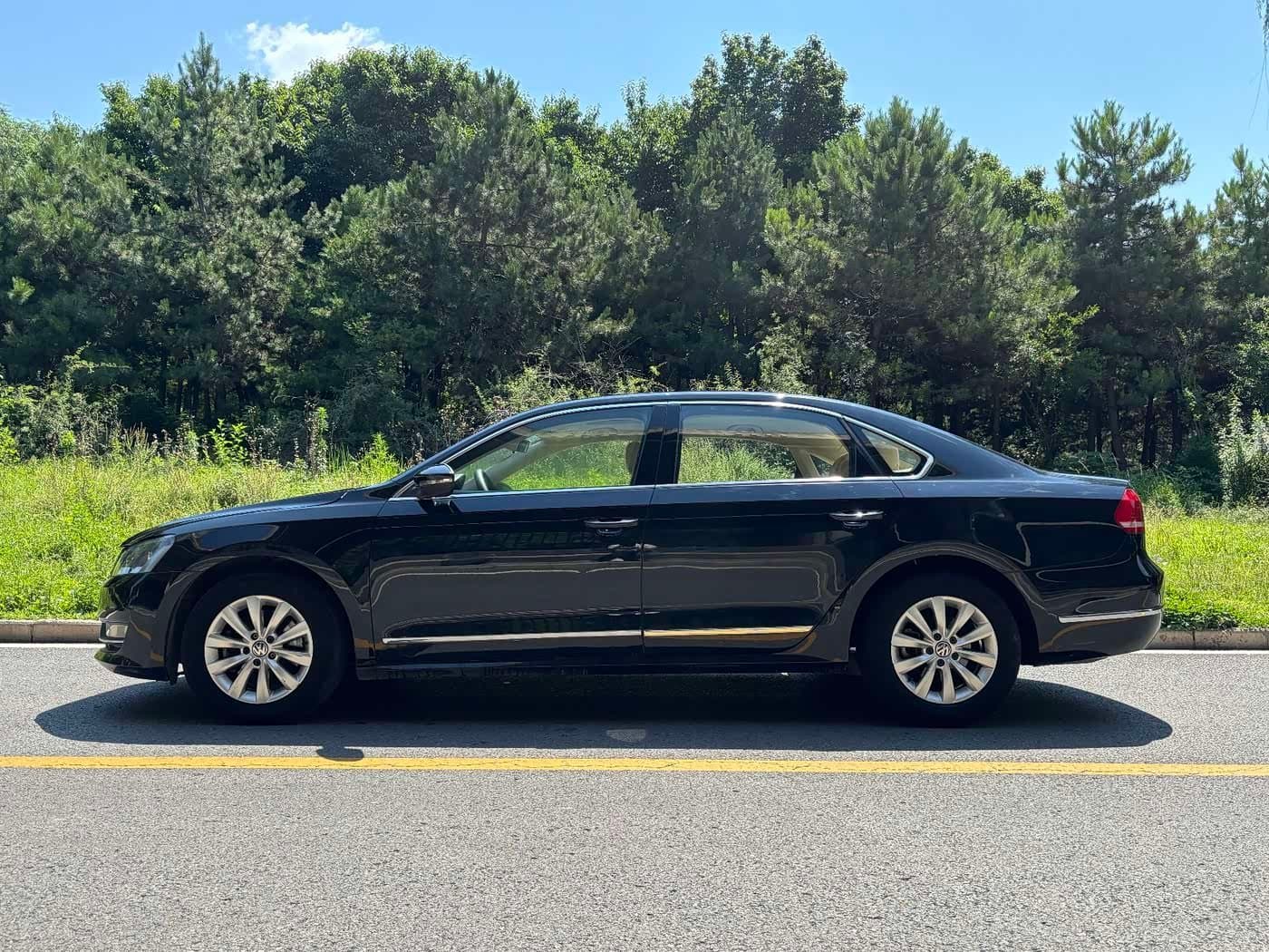2011 Volkswagen Passat Black, 130,000 km, China export – photo 3