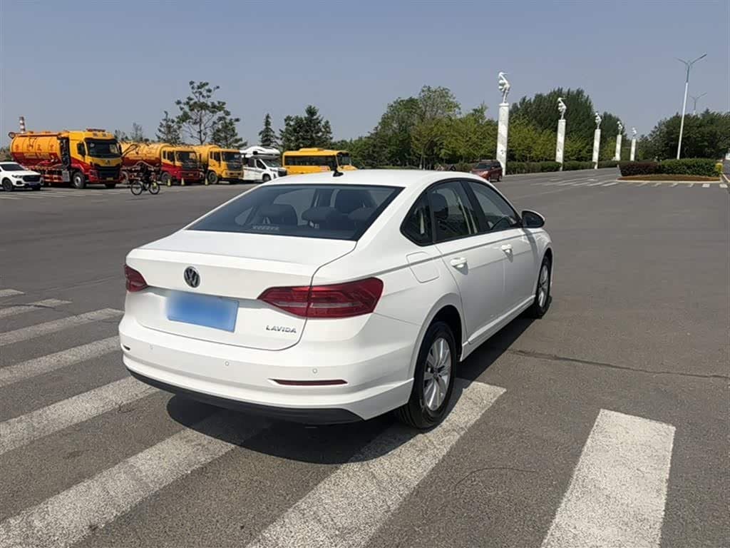 2019 Volkswagen Lavida White, 25,000 km, China export – photo 3