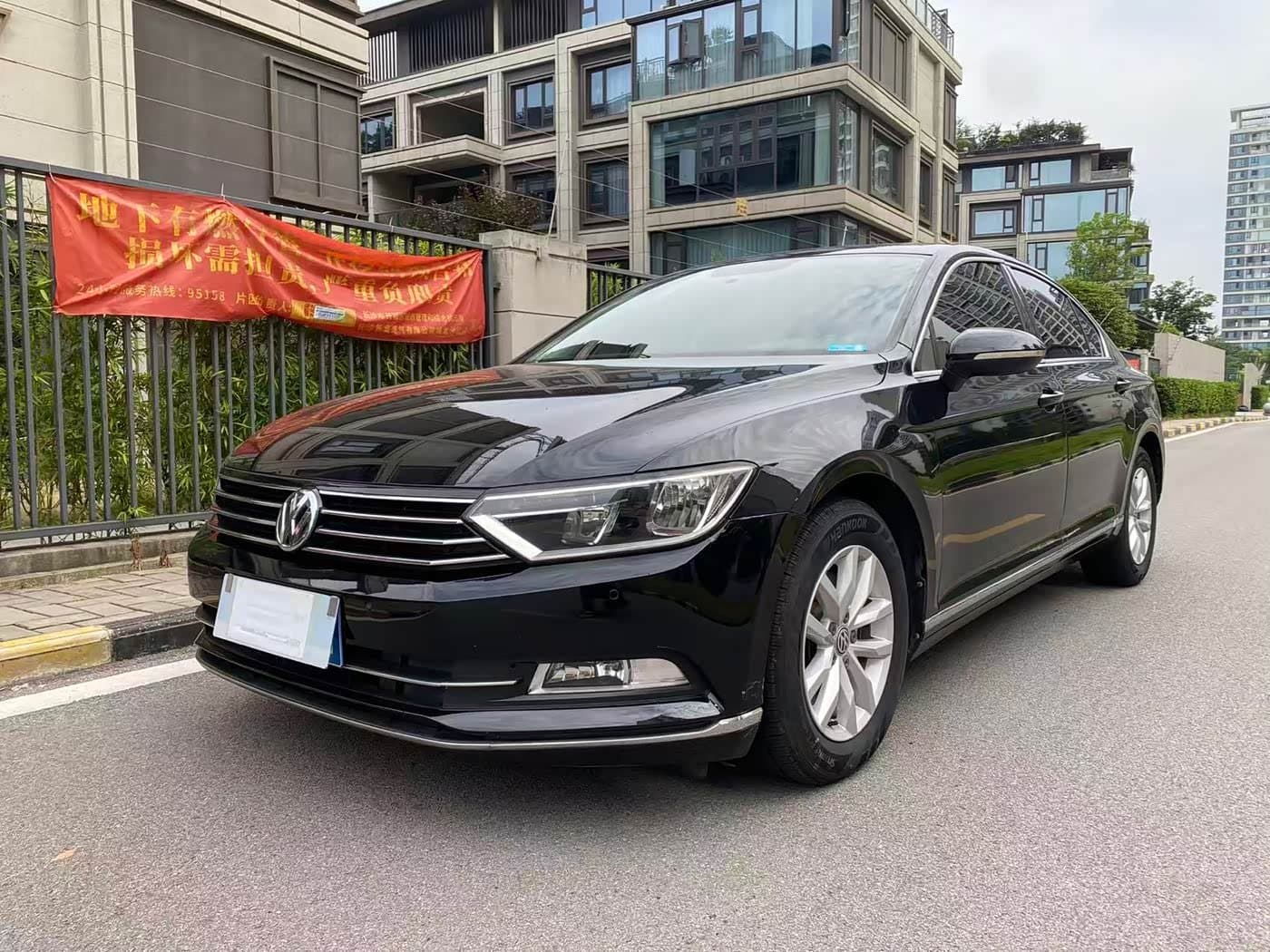 2017 Volkswagen Magotan Black, 80,000 km, China export – photo 1