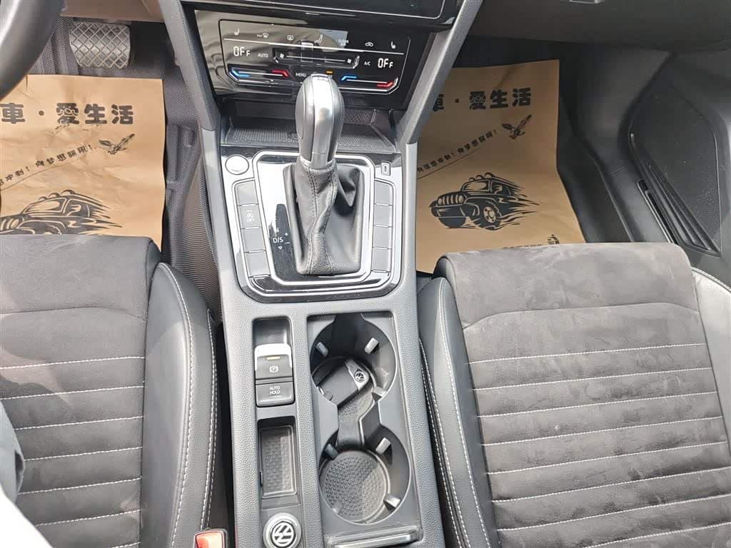 2019 Volkswagen Magotan Black, 80,900 km, China export – photo 7