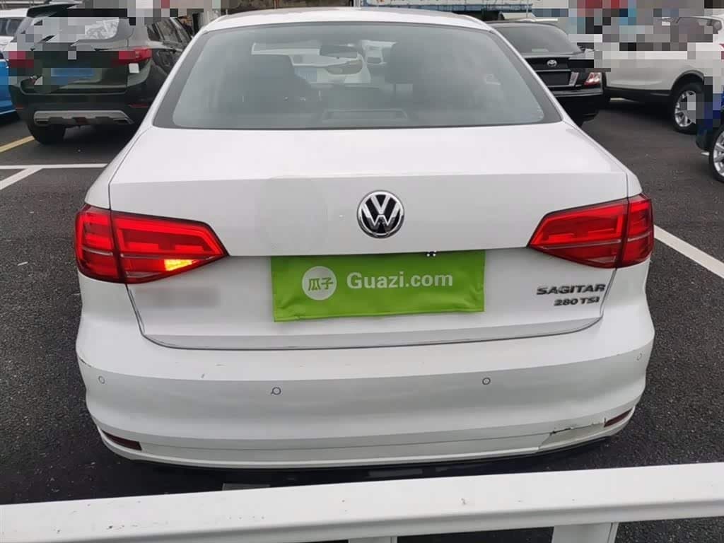 2017 Volkswagen Sagitar White, 69,600 km, China export – photo 6