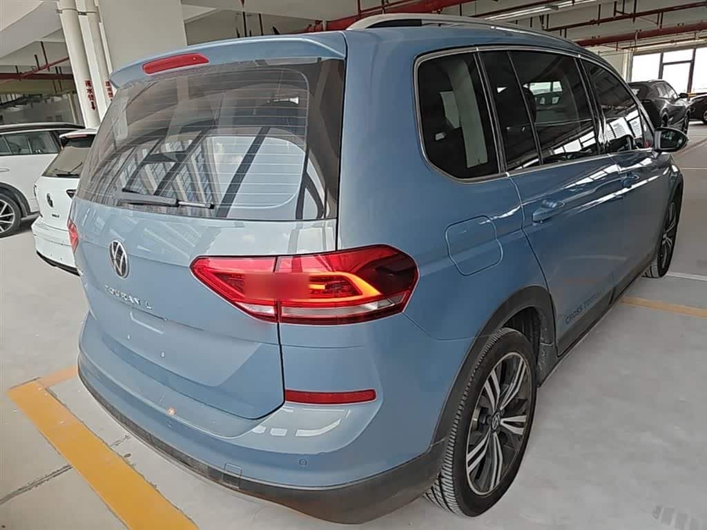 2020 Volkswagen Touran Blue, 174,600 km, China export – photo 6