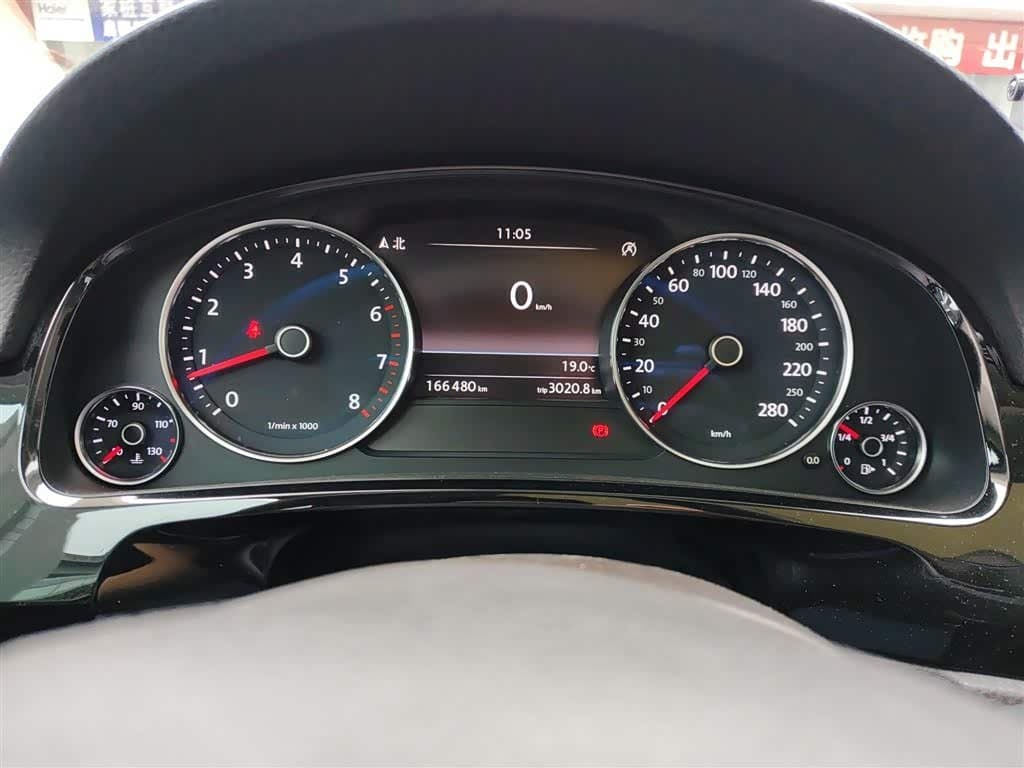 2017 Volkswagen Touareg Black, 166,500 km, China export – photo 5