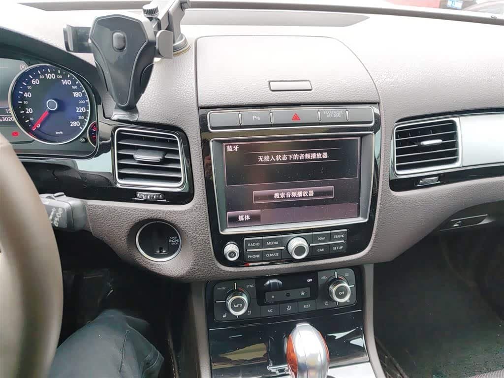 2017 Volkswagen Touareg Black, 166,500 km, China export – photo 6