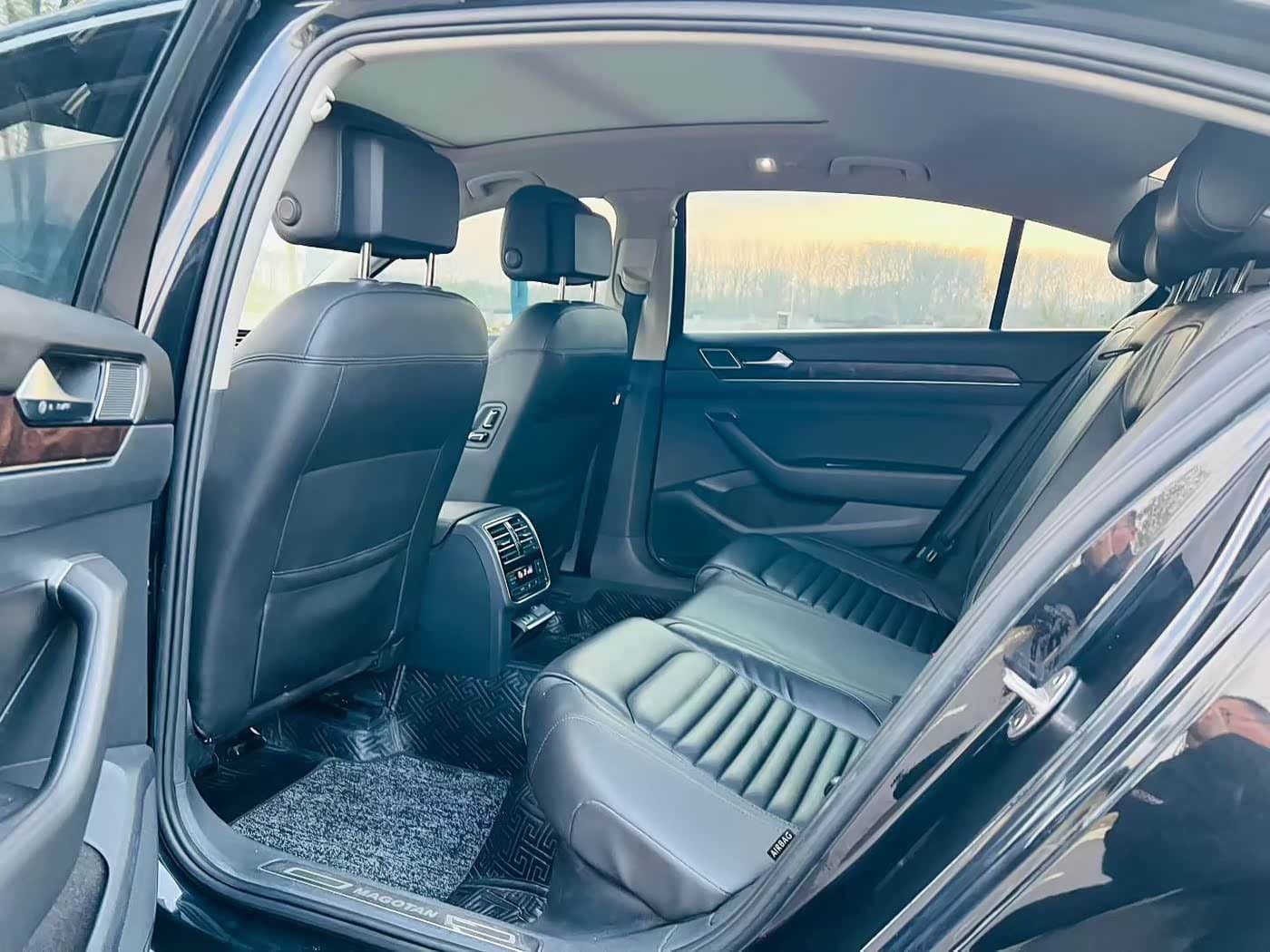 2019 Volkswagen Magotan Black, 70,000 km, China export – photo 6