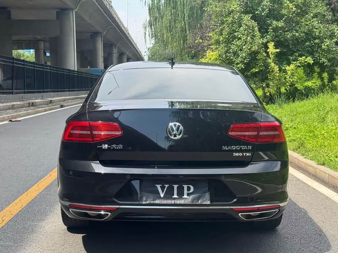 2016 Volkswagen Magotan Black, 97,000 km, China export – photo 5