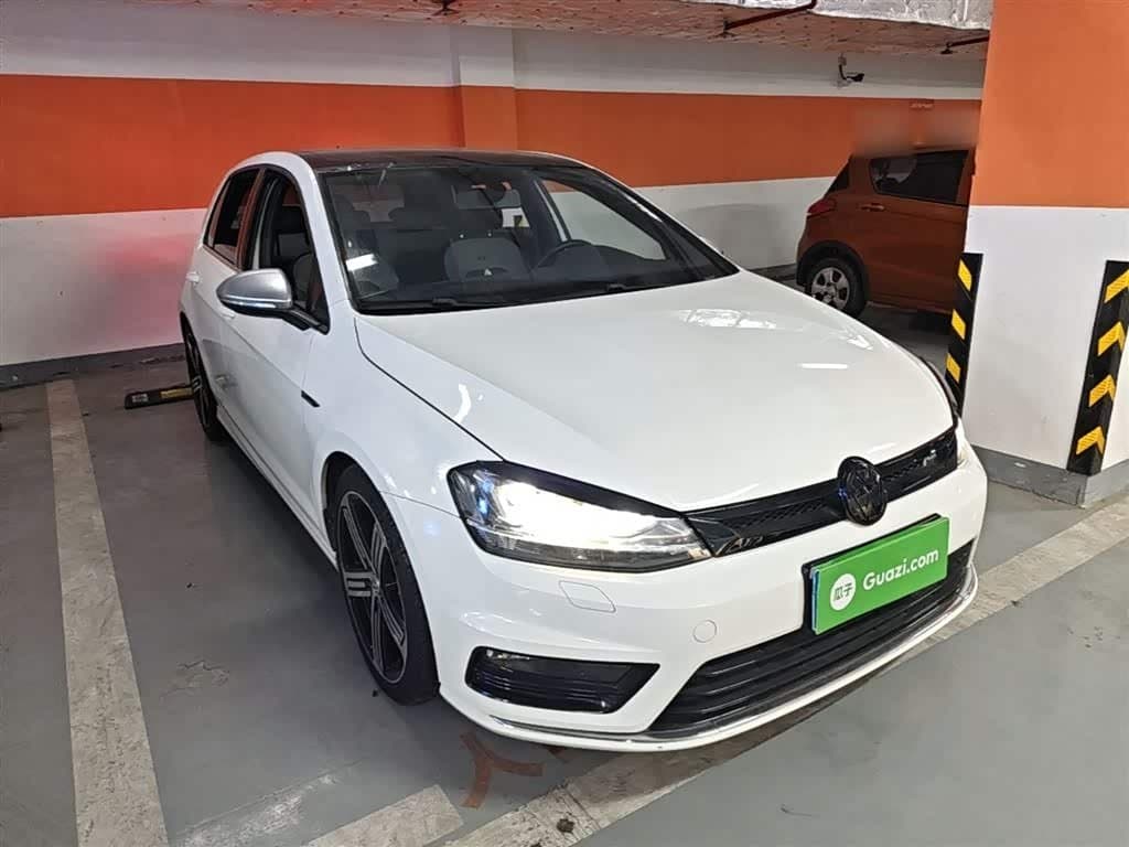 2015 Volkswagen Golf White, 88,400 km, China export – photo 4