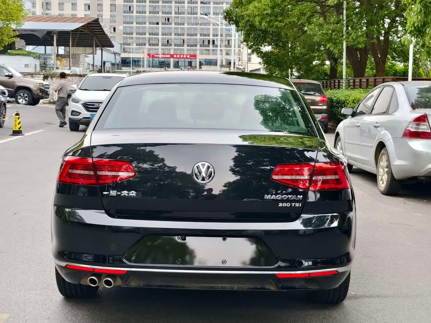 2017 Volkswagen Magotan Black, 115,000 km, China export – photo 4