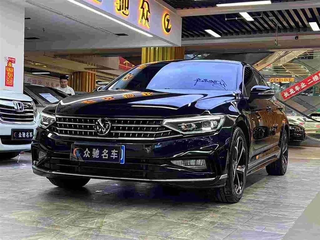 2022 Volkswagen Magotan Black, 30,000 km, China export – photo 3