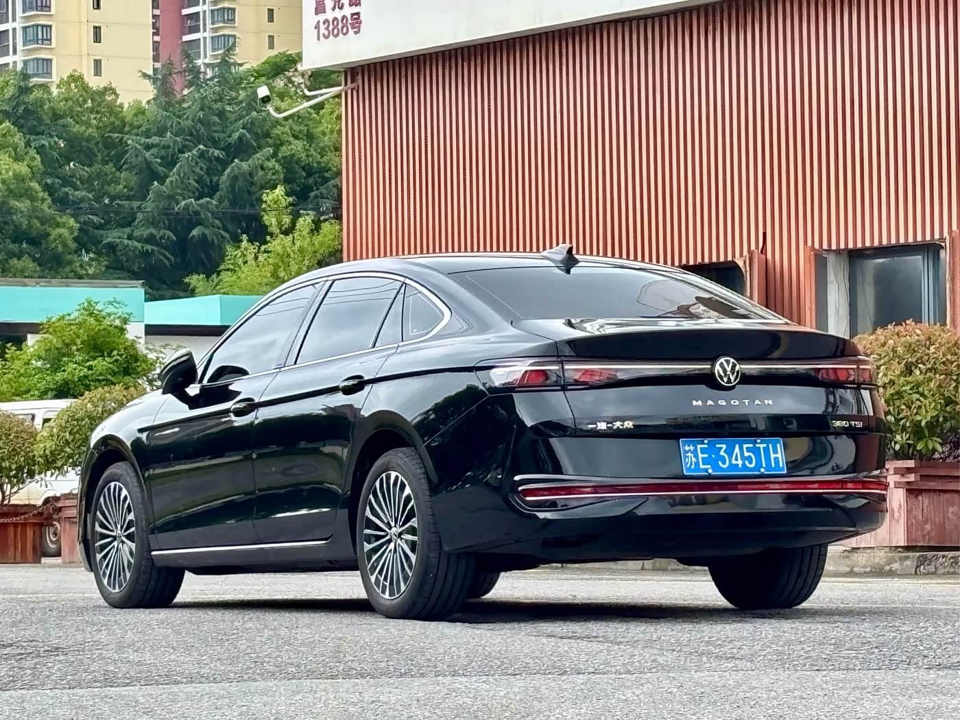 2024 Volkswagen Magotan Black, 15,000 km, China export – photo 4