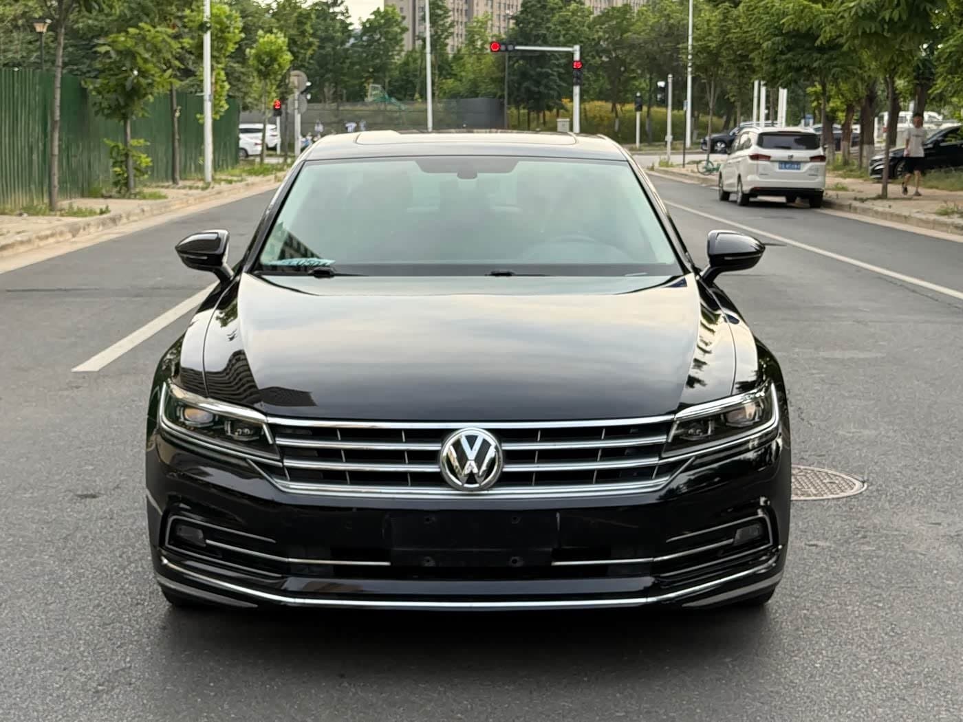 2017 Volkswagen Phideon Black, 79,000 km, China export – photo 2