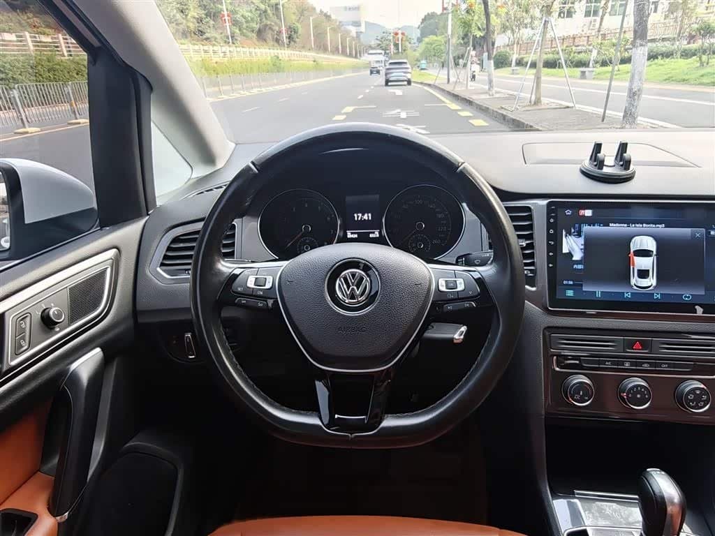 2016 Volkswagen Golf Sportsvan White, 69,400 km, China export – photo 3