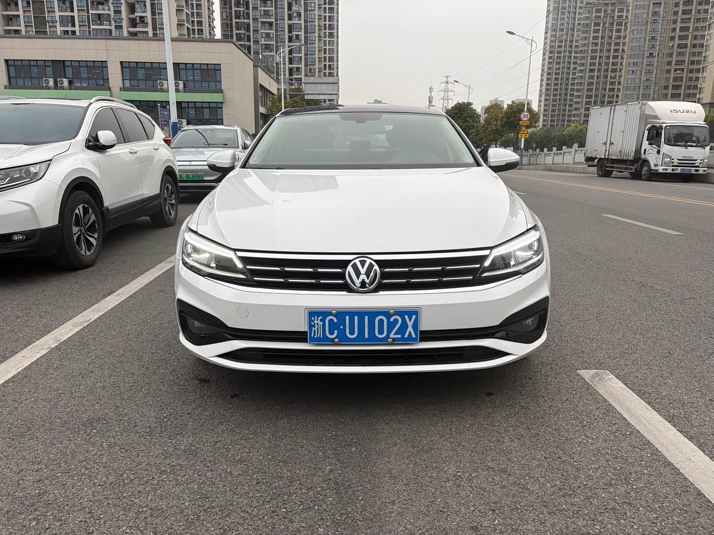 2020 Volkswagen Lamando White, 61,000 km, China export – photo 1
