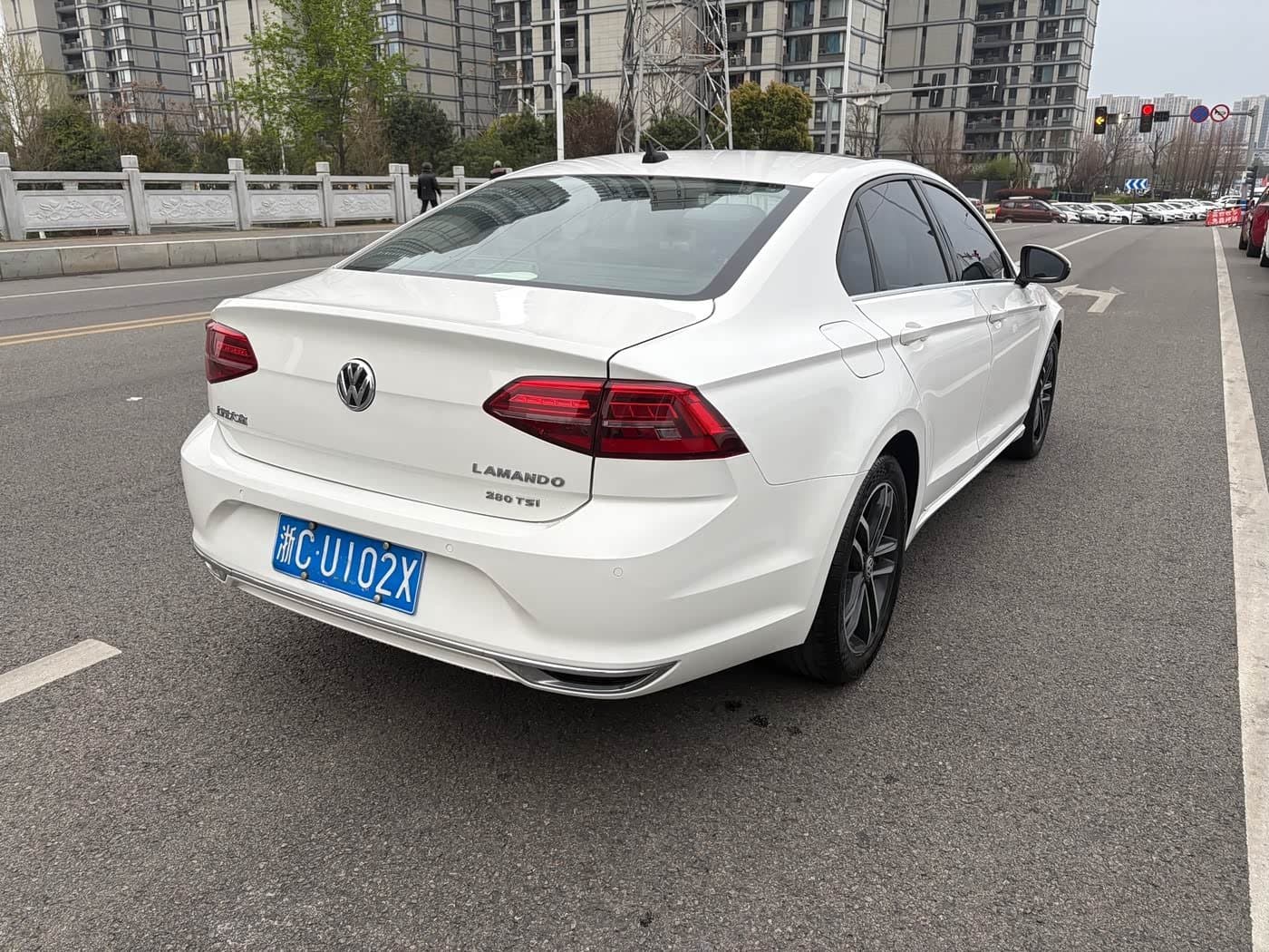 2020 Volkswagen Lamando White, 61,000 km, China export – photo 6
