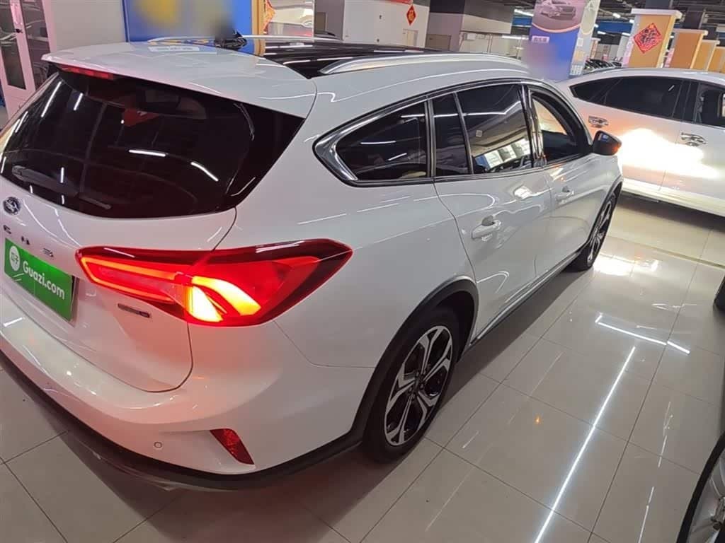 2020 Ford Focus White, 64,200 km, China export – photo 7