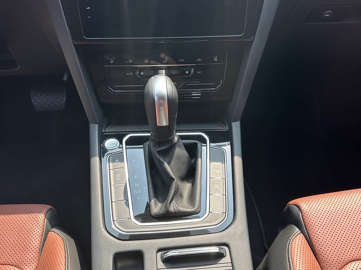 2021 Volkswagen Weilan Blue, 21,000 km, China export – photo 5