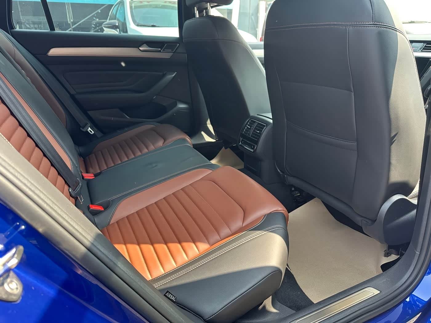 2021 Volkswagen Weilan Blue, 21,000 km, China export – photo 6