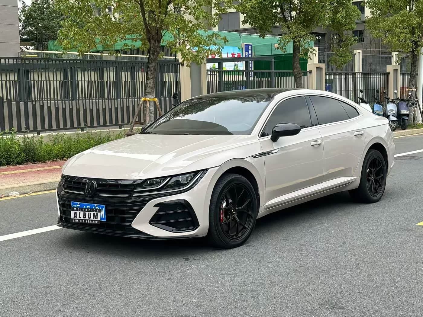 2019 Volkswagen FAW-Volkswagen CC White, 100,000 km, China export – photo 1