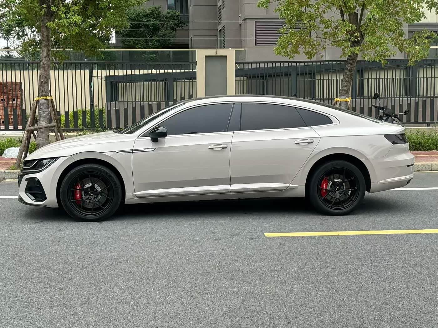 2019 Volkswagen FAW-Volkswagen CC White, 100,000 km, China export – photo 3