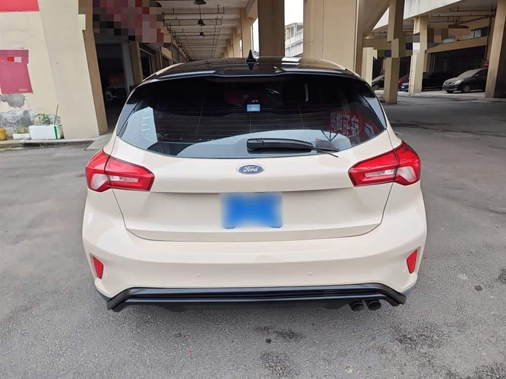 2018 Ford Focus Yellow, 111,800 km, China export – photo 6