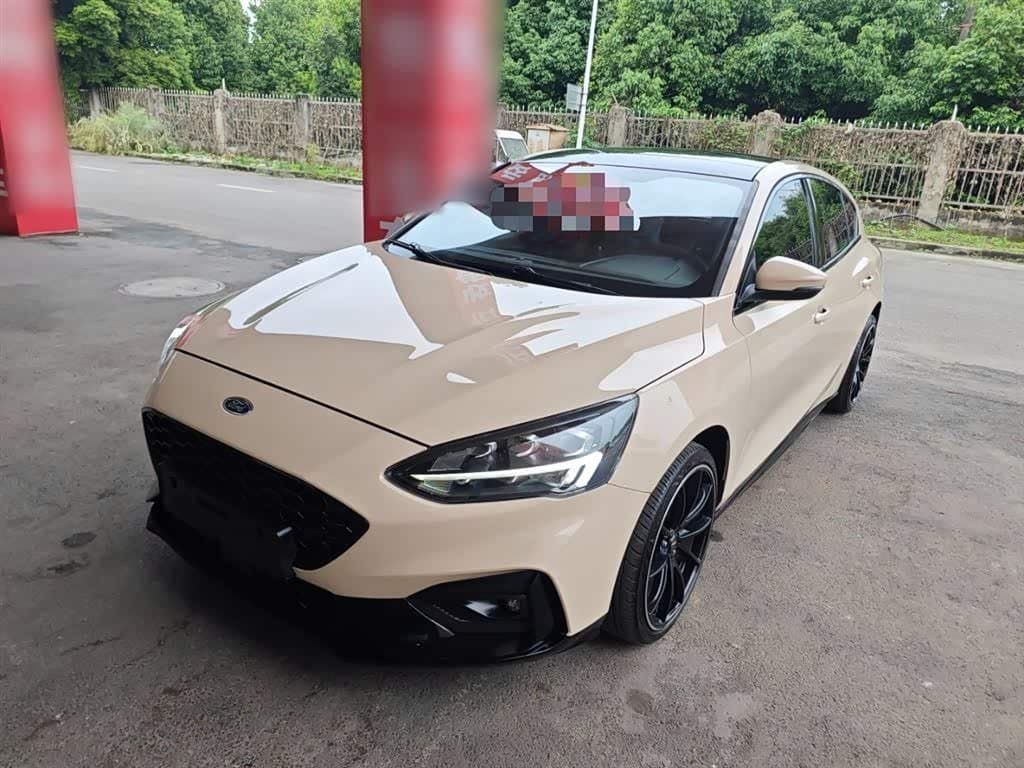 2018 Ford Focus Yellow, 111,800 km, China export – photo 1