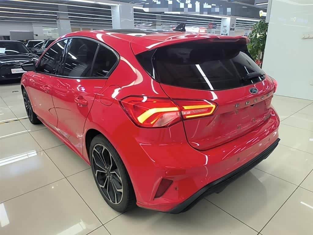 2019 Ford Focus Red, 120,300 km, China export – photo 5