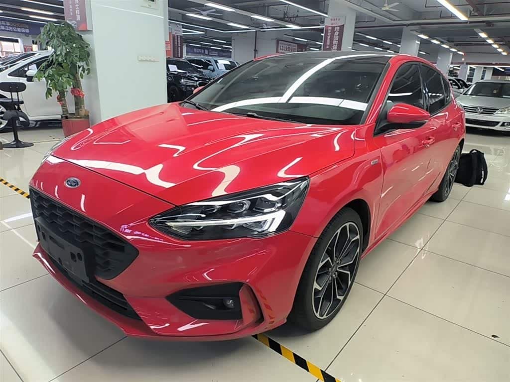 2019 Ford Focus Red, 120,300 km, China export – photo 2