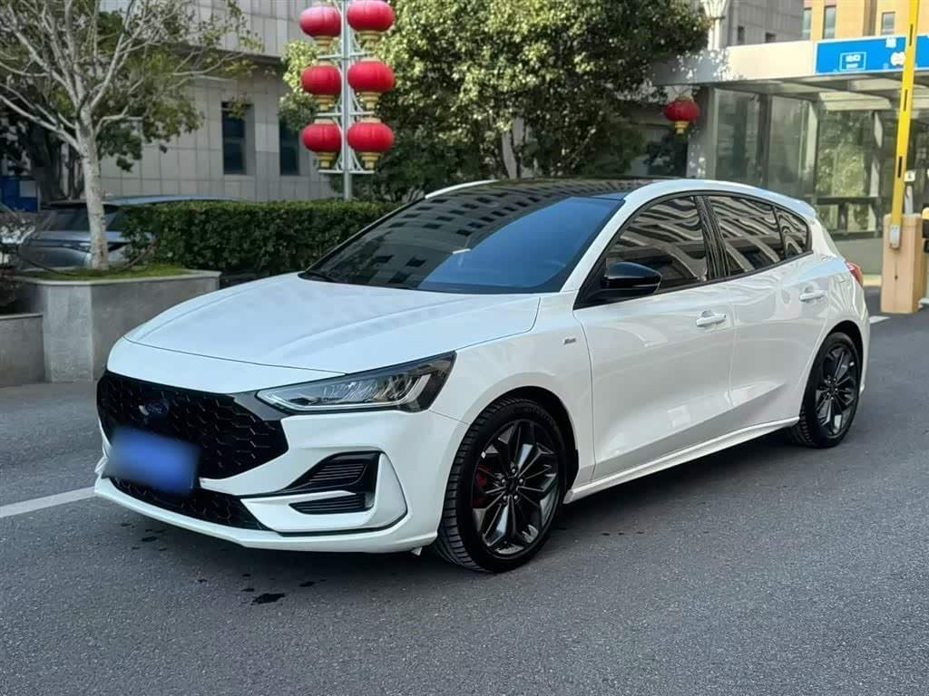 2022 Ford Focus White, 10,900 km, China export – photo 1