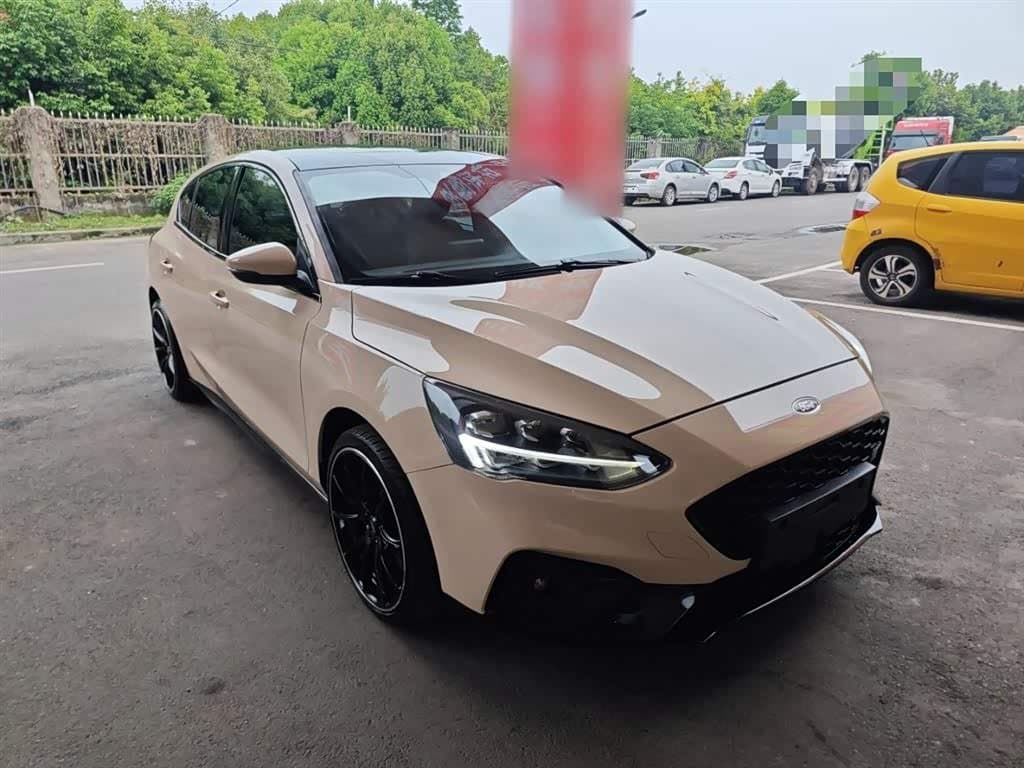 2018 Ford Focus Yellow, 111,800 km, China export – photo 4