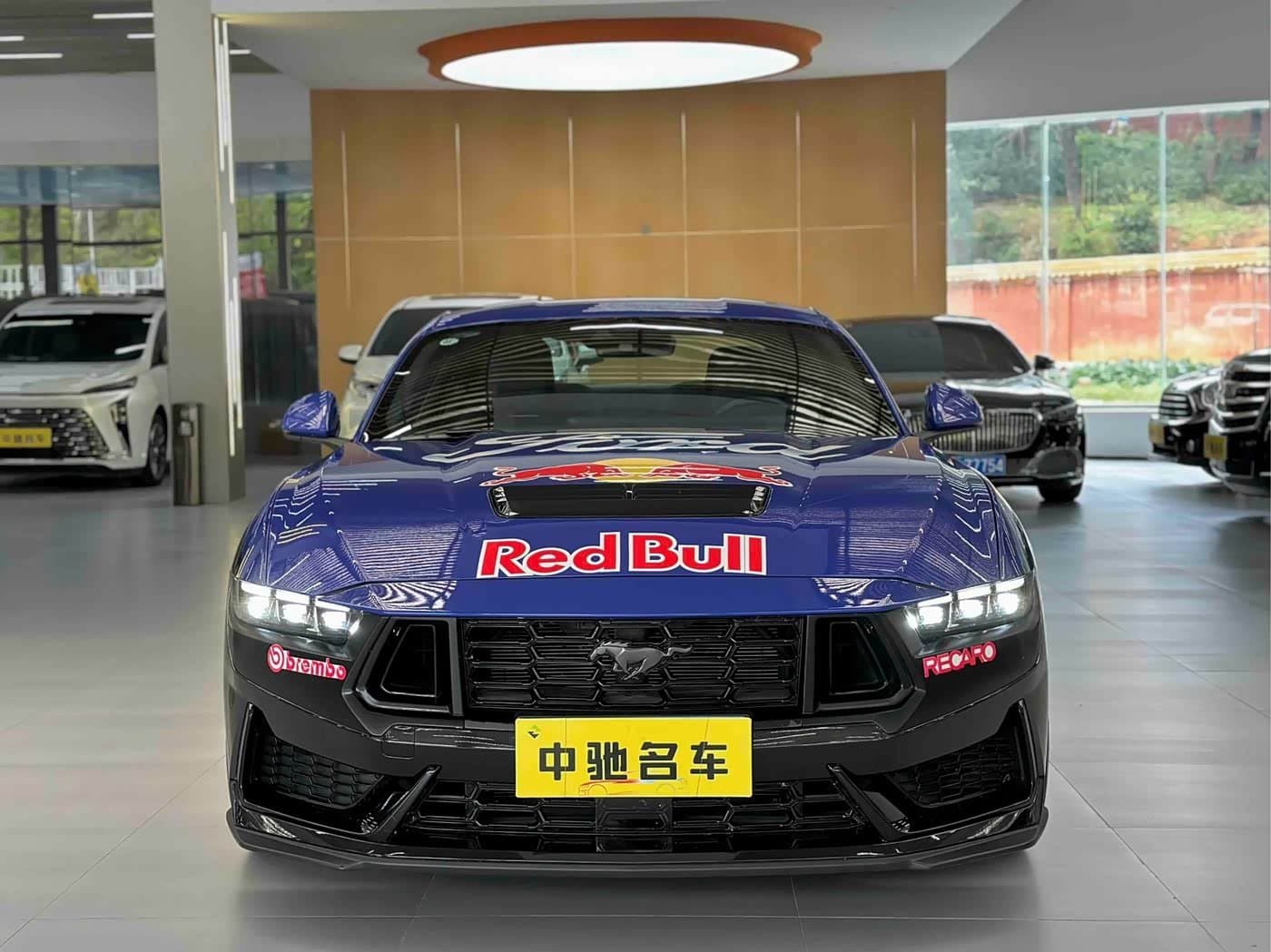 2024 Ford Mustang Blue, 17,000 km, China export – photo 2