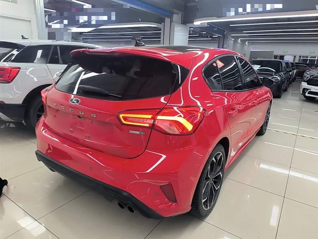 2019 Ford Focus Red, 120,300 km, China export – photo 7