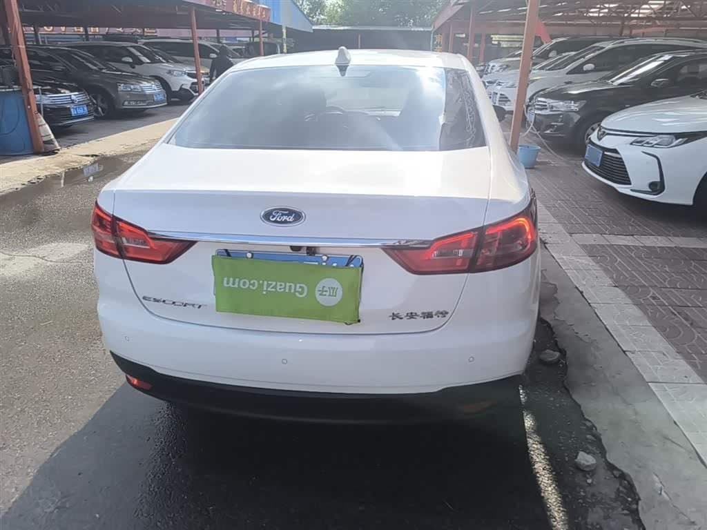 2019 Ford Escort White, 84,200 km, China export – photo 6