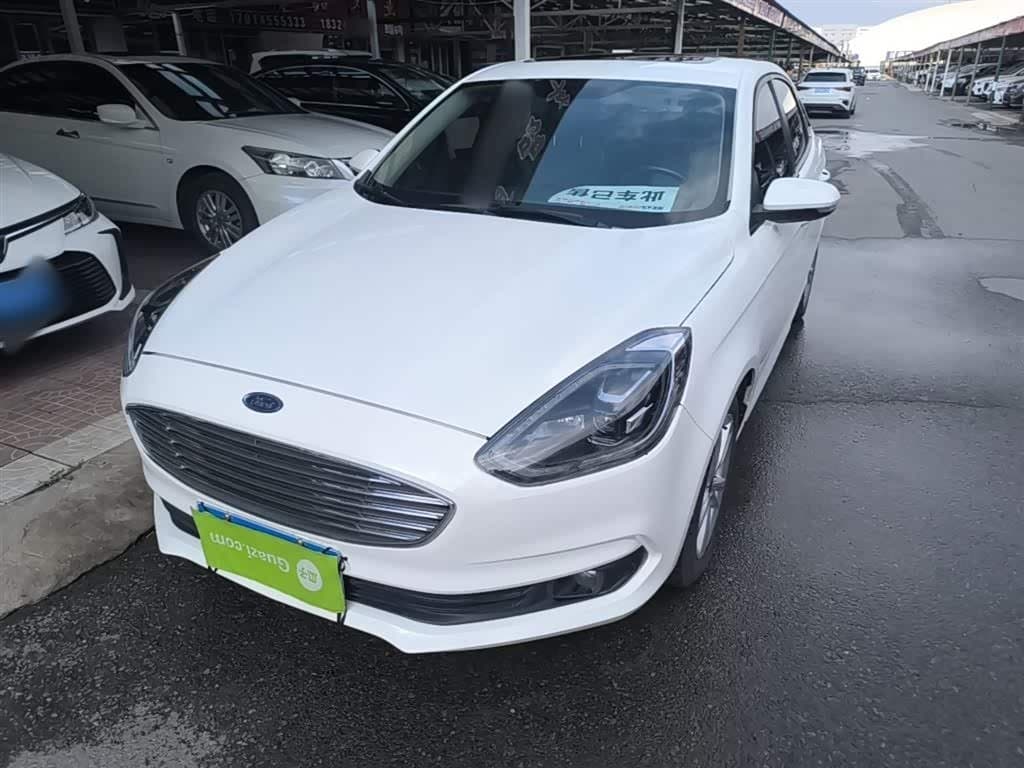 2019 Ford Escort White, 84,200 km, China export – photo 1