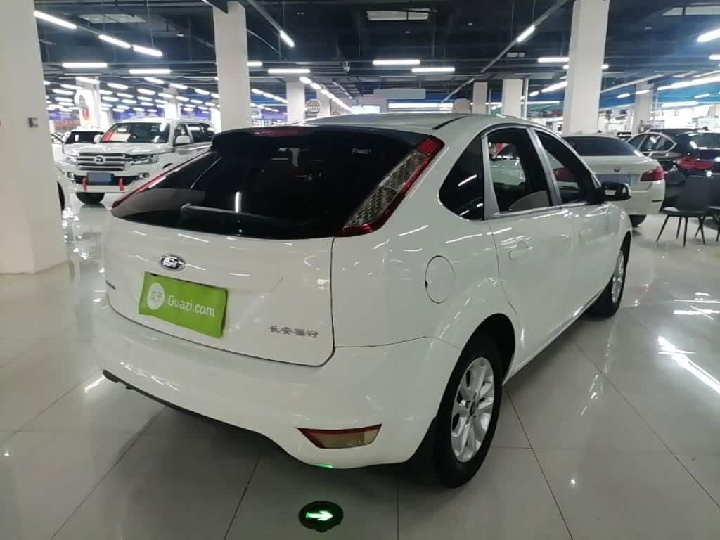 2013 Ford Focus White, 38,300 km, China export – photo 7