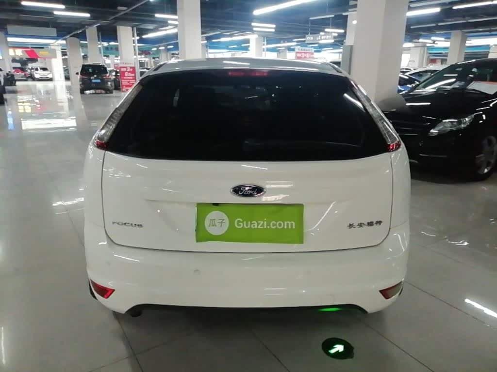 2013 Ford Focus White, 38,300 km, China export – photo 6