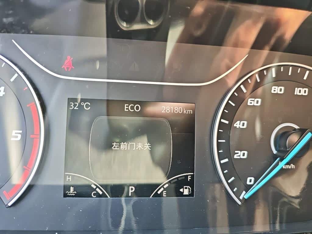 2023 Ford Transit White, 28,200 km, China export – photo 5
