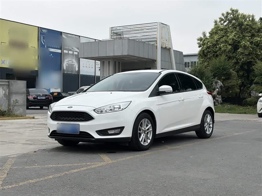2017 Ford Focus White, 100,200 km, China export – photo 1
