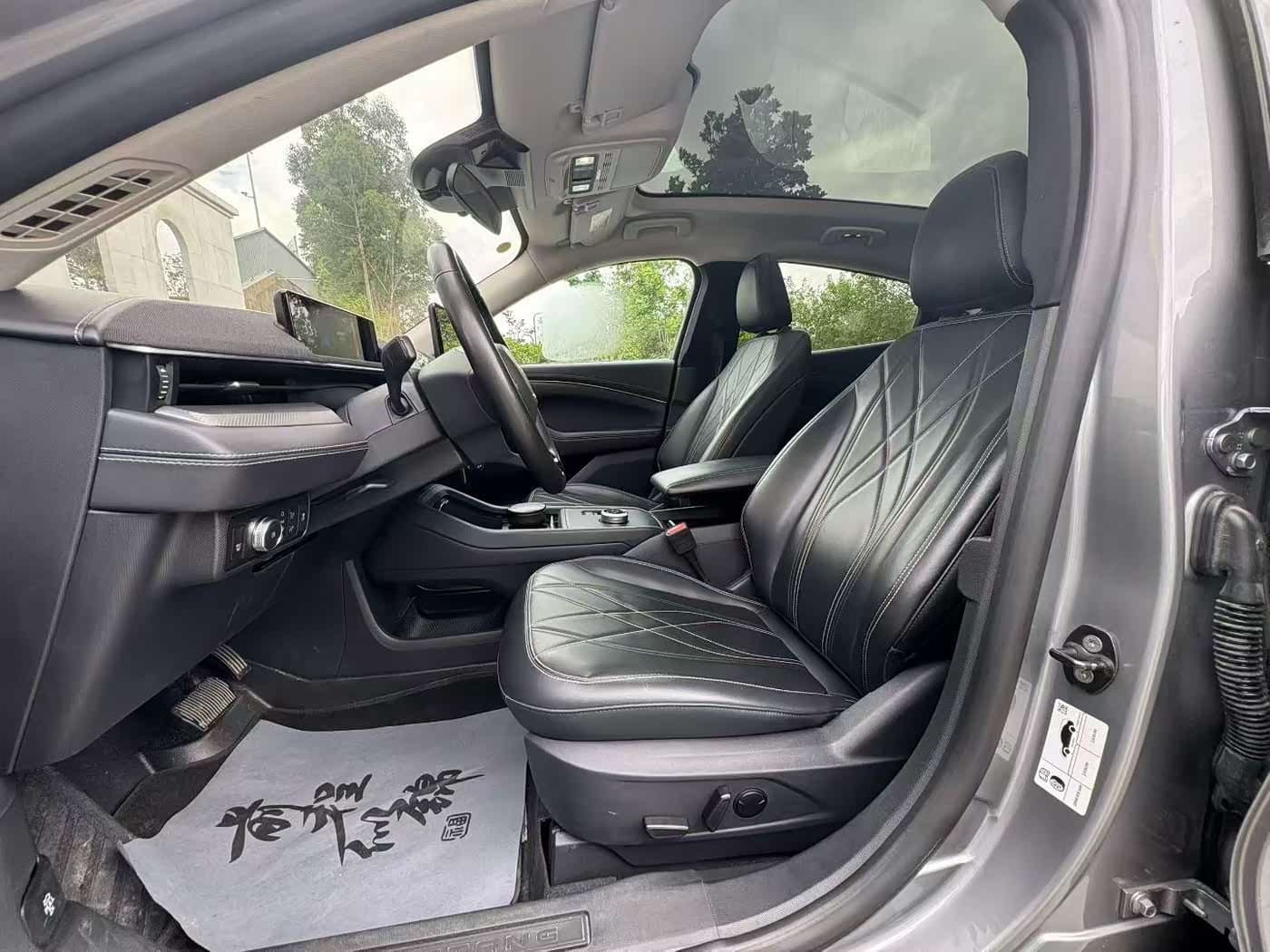 2021 Ford Mustang Mach-E 银灰色, 66,000 km, China export – photo 4